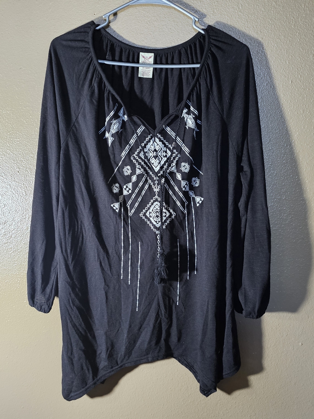 Faded Glory Women's Blouse Size 1X Plus Boho Embroidered Tribal Print Black 3/4